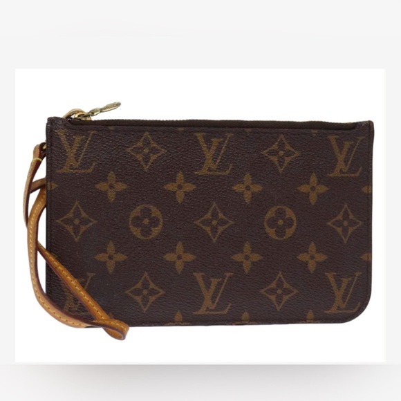 Louis  Vuitton Pochette- very good condition. Authentic guaranteed - Picture 1 of 12